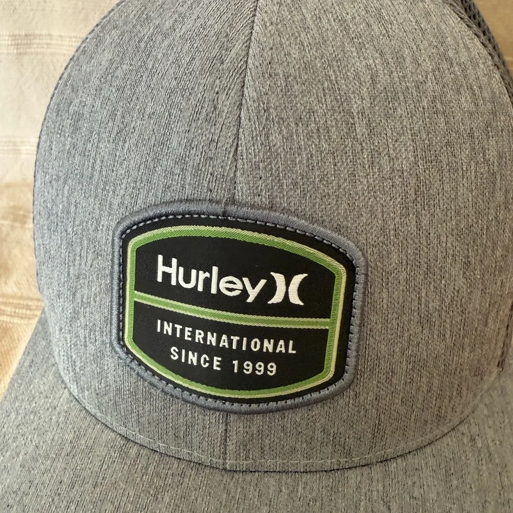 Hurley Gray and Black Men's Hat - Picture 2 of 4